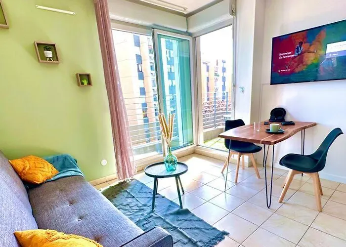 Lumineux T1 : Balcon, Tv Sat&Vod, Proche Part-Dieu & Universite